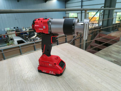 FYID portable pipe facing tool for precision end preparation of thin-walled stainless steel tubes.